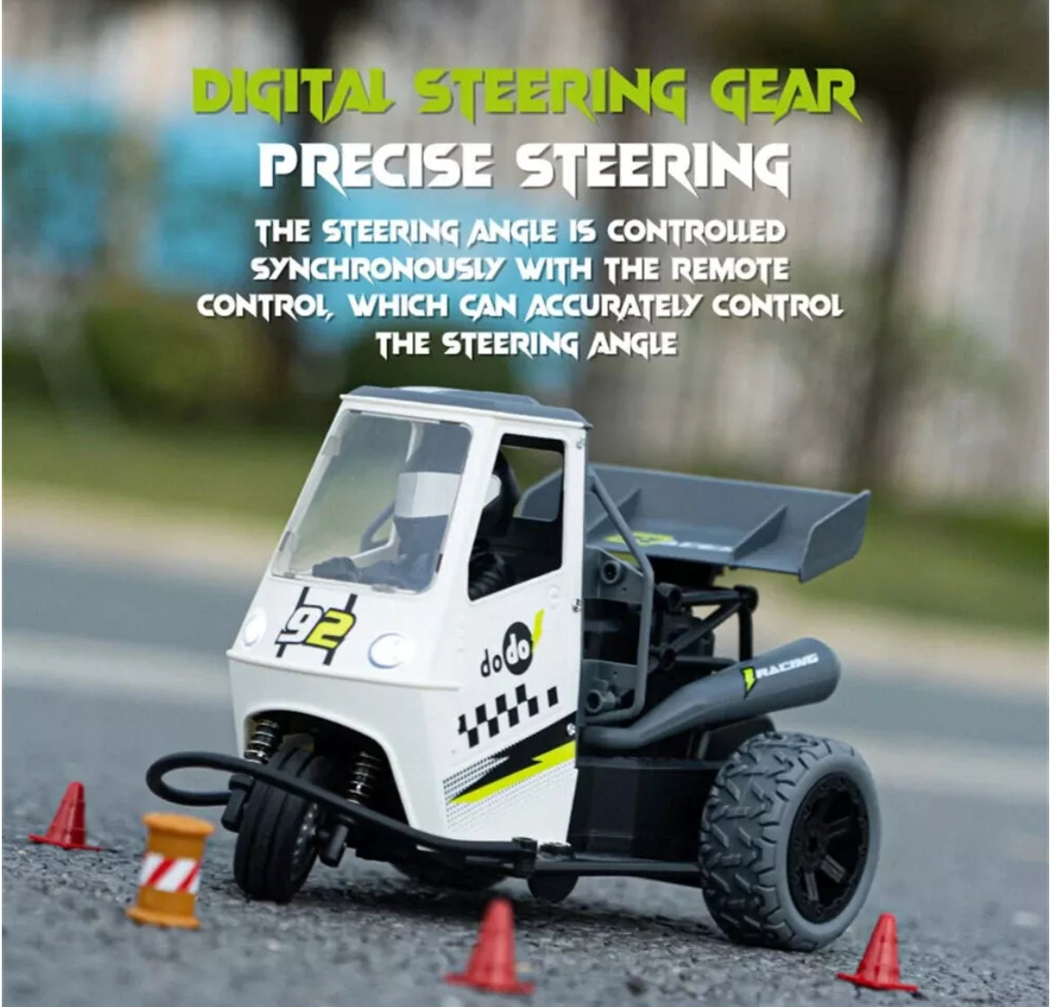 S810 1/16 2.4G RC Tricycle Motorcycle LED Light Spray RC Stunt Vehicle Car Buggy